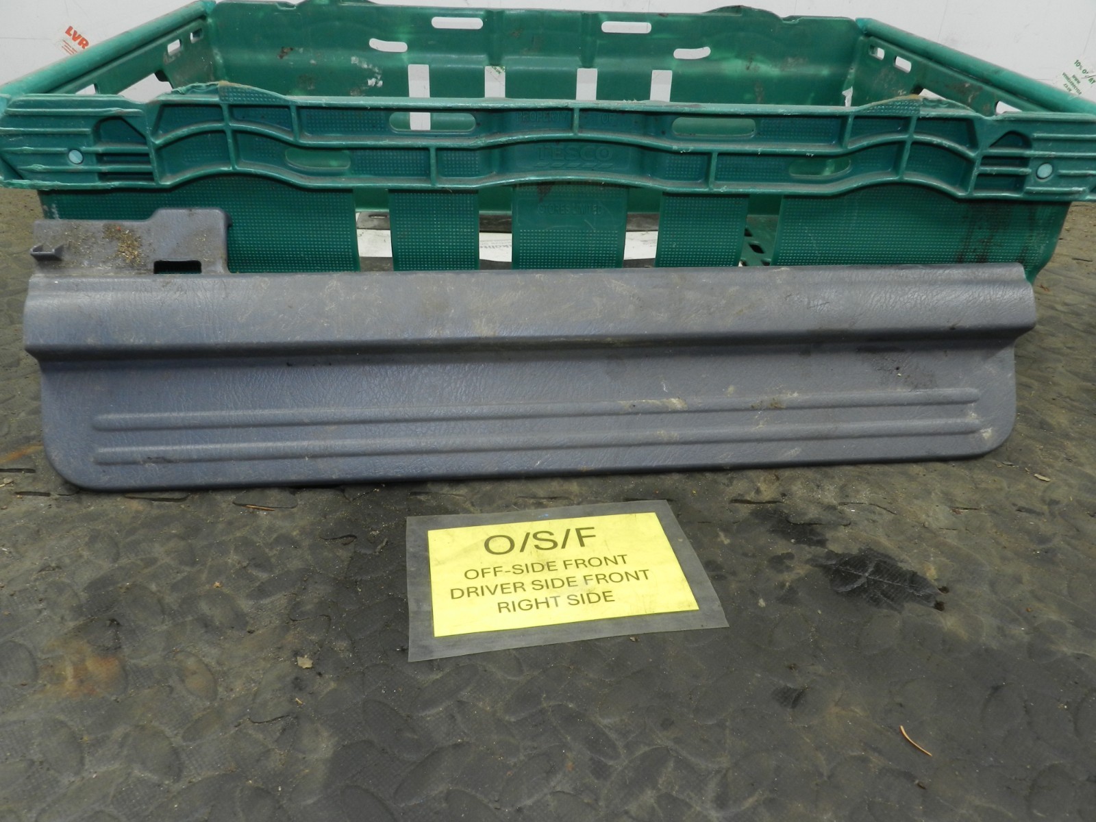 162. 1996 HONDA SMX. DRIVER SIDE FRONT SILL TRIM