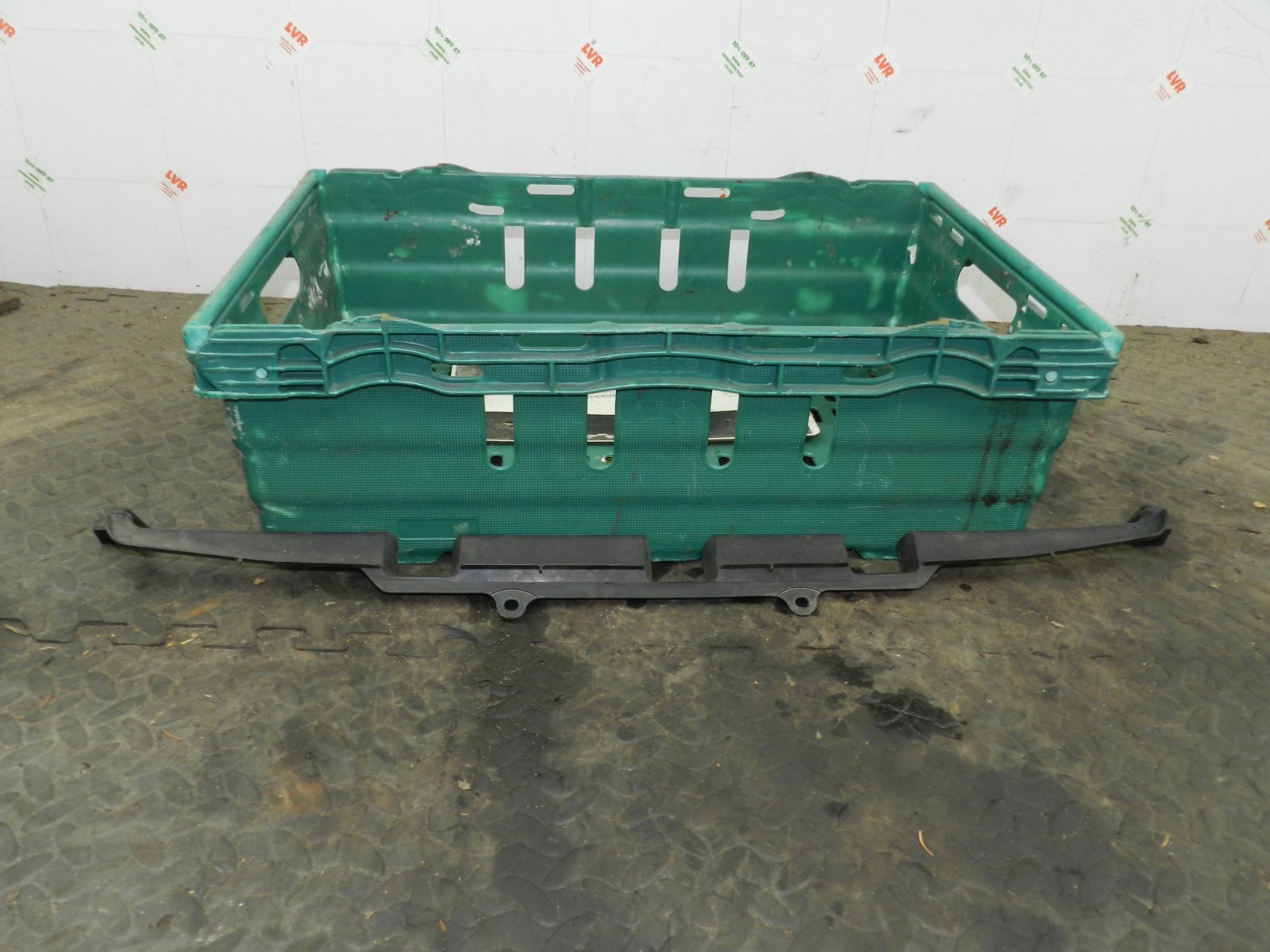 162. 1996 HONDA SMX. PLASTIC FRAME TRIM