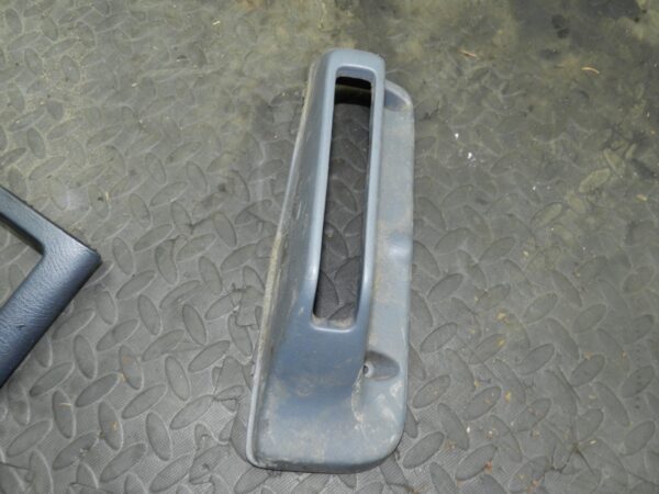 162. 1996 HONDA SMX. HAND BRAKE LEVER SURROUND - Image 5