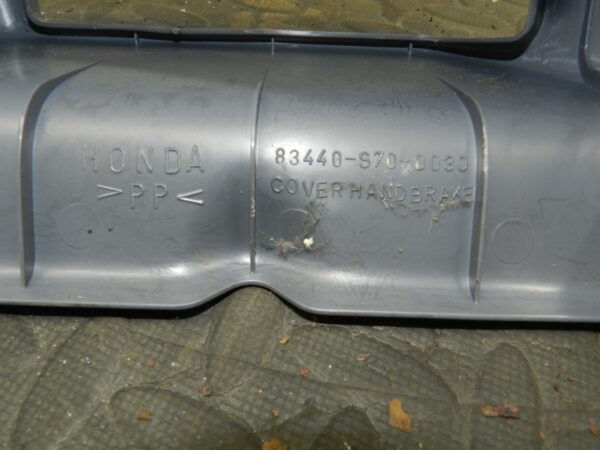 162. 1996 HONDA SMX. HAND BRAKE LEVER SURROUND - Image 7
