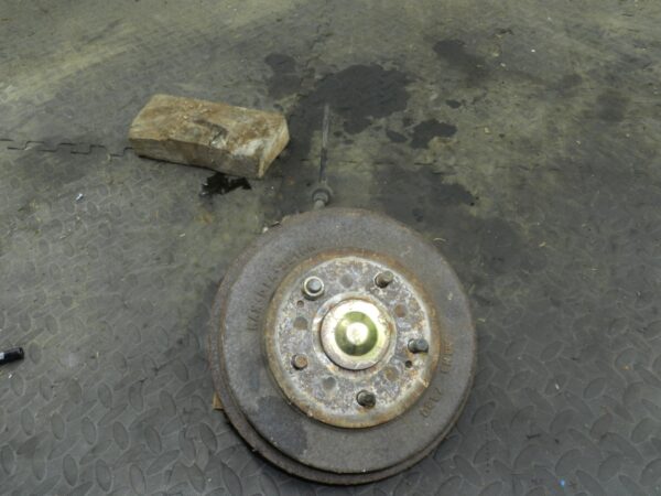 162. 1996 HONDA SMX. PASSENGER SIDE REAR HUB STUB AXLE