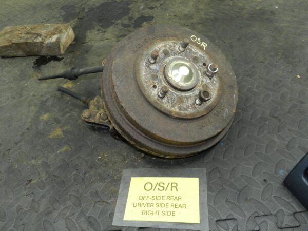 162. 1996 HONDA SMX. DRIVER SIDE REAR HUB STUB AXLE