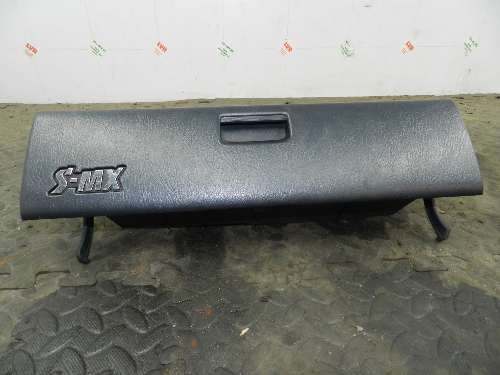 162. 1996 HONDA SMX. TOP GLOVE BOX LID + HOUSING