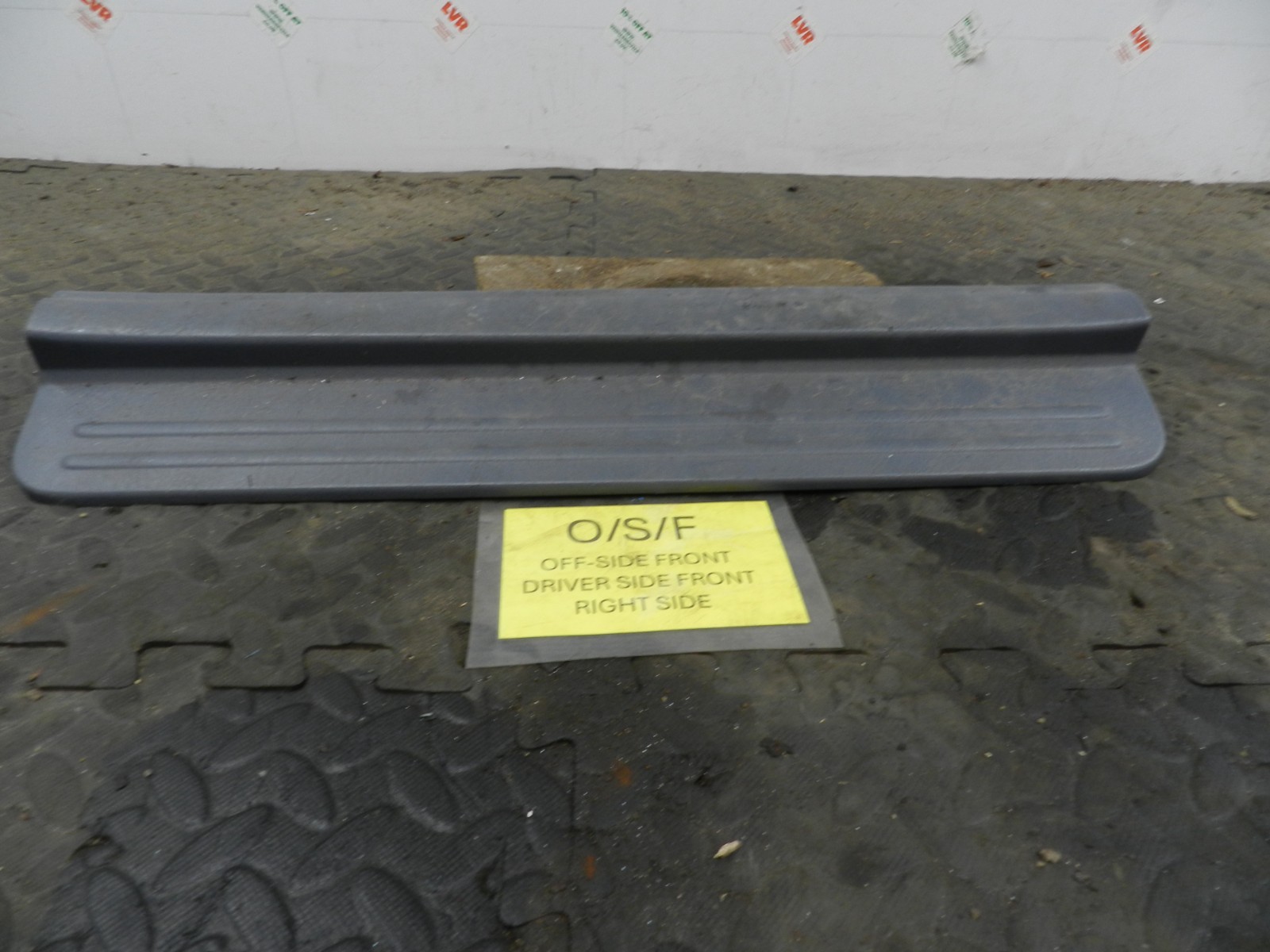 162. 1996 HONDA SMX. DRIVER SIDE FRONT SILL TRIM