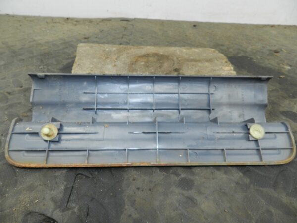 162. 1996 HONDA SMX. PASSENGER SIDE REAR SILL TRIM - Image 2