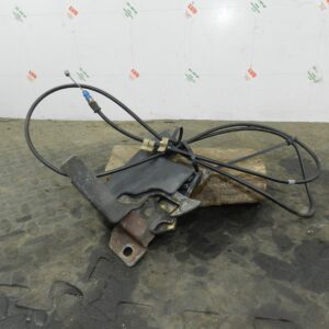 162. 1996 HONDA SMX. BONNET LATCH CATCH AND CABLE