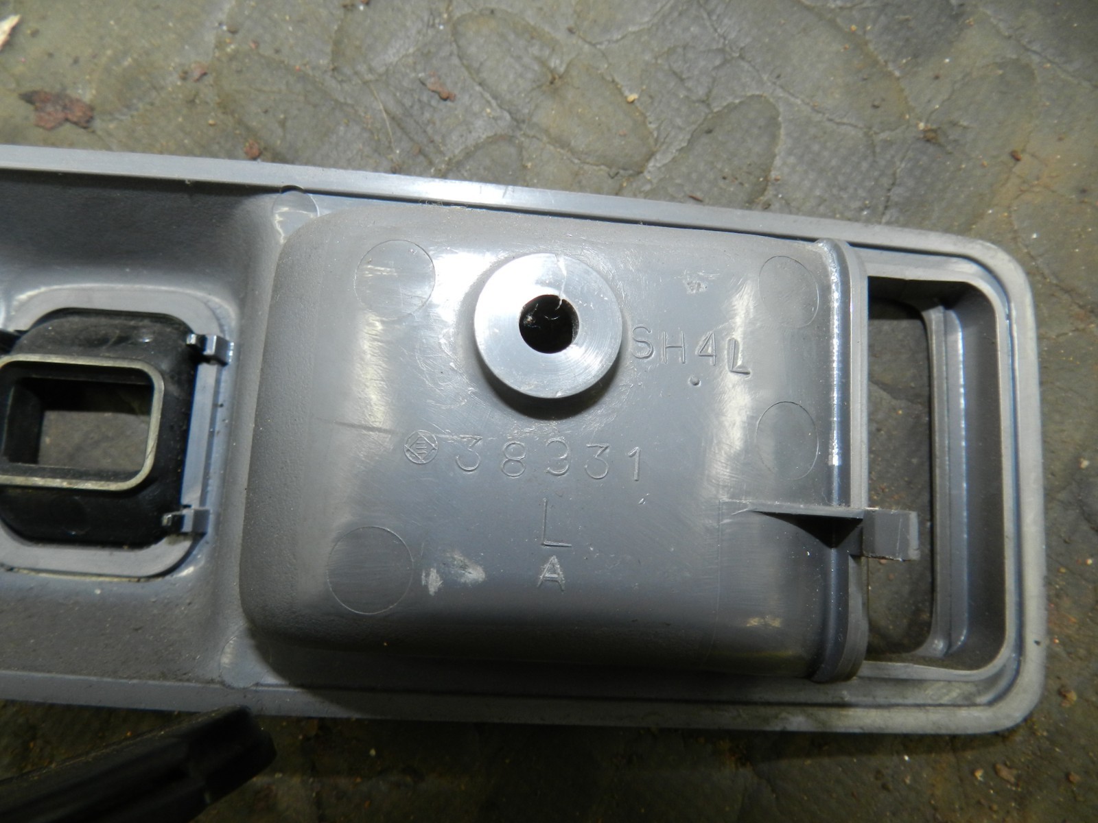 162. 1996 HONDA SMX. PASSENGER SIDE REAR HANDLE SURROUND - Image 3