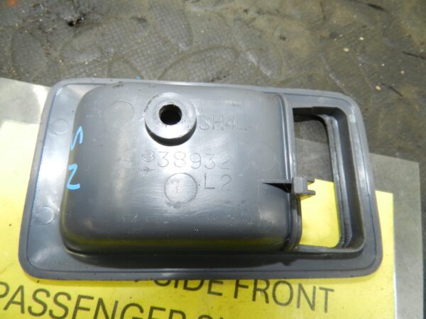162. 1996 HONDA SMX. PASSENGER SIDE FRONT HANDLE SURROUND - Image 3