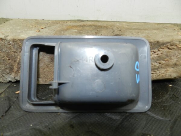 162. 1996 HONDA SMX. DRIVER SIDE FRONT HANDLE SURROUND - Image 2