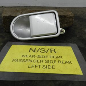162. 1996 HONDA SMX. PASSENGER SIDE REAR EXTERNAL DOOR HANDLE SILVER