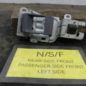 162. 1996 HONDA SMX. PASSENGER SIDE FRONT INTERIOR DOOR HANDLE