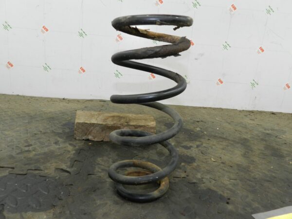 162. 1996 HONDA SMX. REAR SUSPENSION SPRING