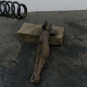 162. 1996 HONDA SMX. ENGINE MOUNT BRACKET