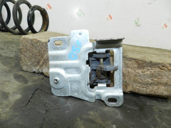 162. 1996 HONDA SMX. DRIVER SIDE FRONT INTERIOR DOOR HANDLE - Image 2