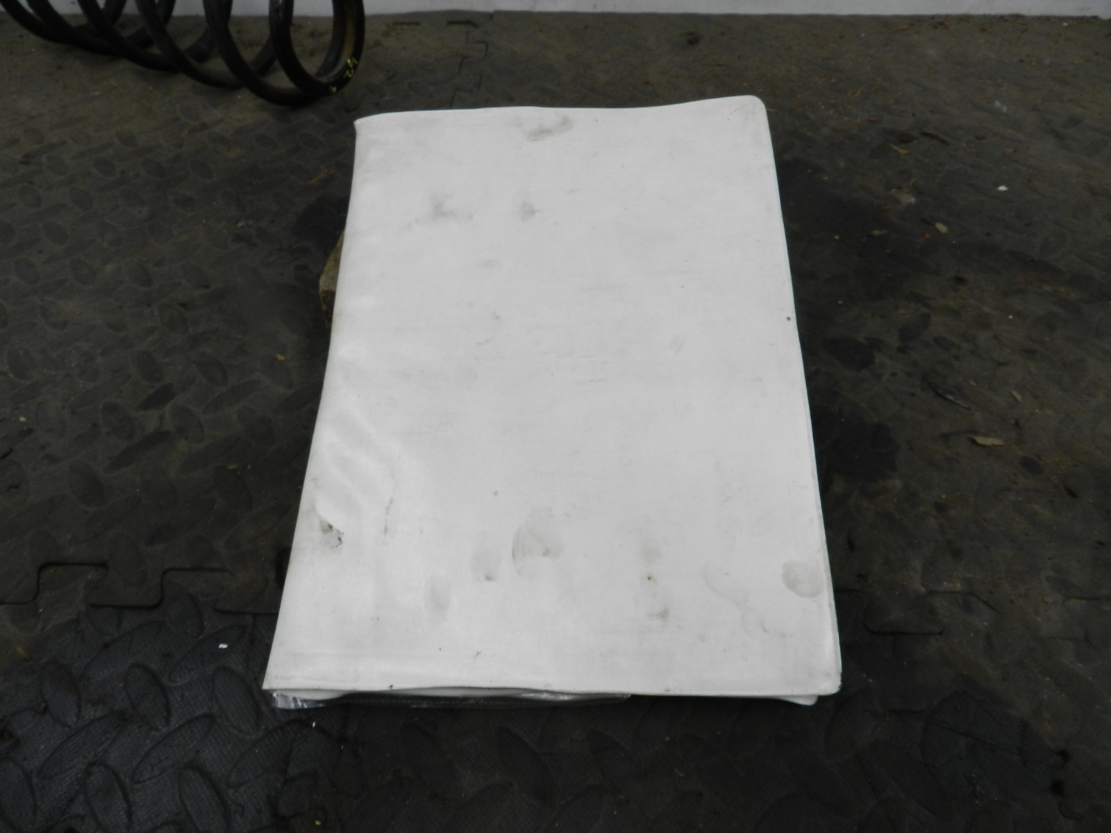 162. 1996 HONDA SMX. OWNERS HAND BOOK MANUAL - Image 2