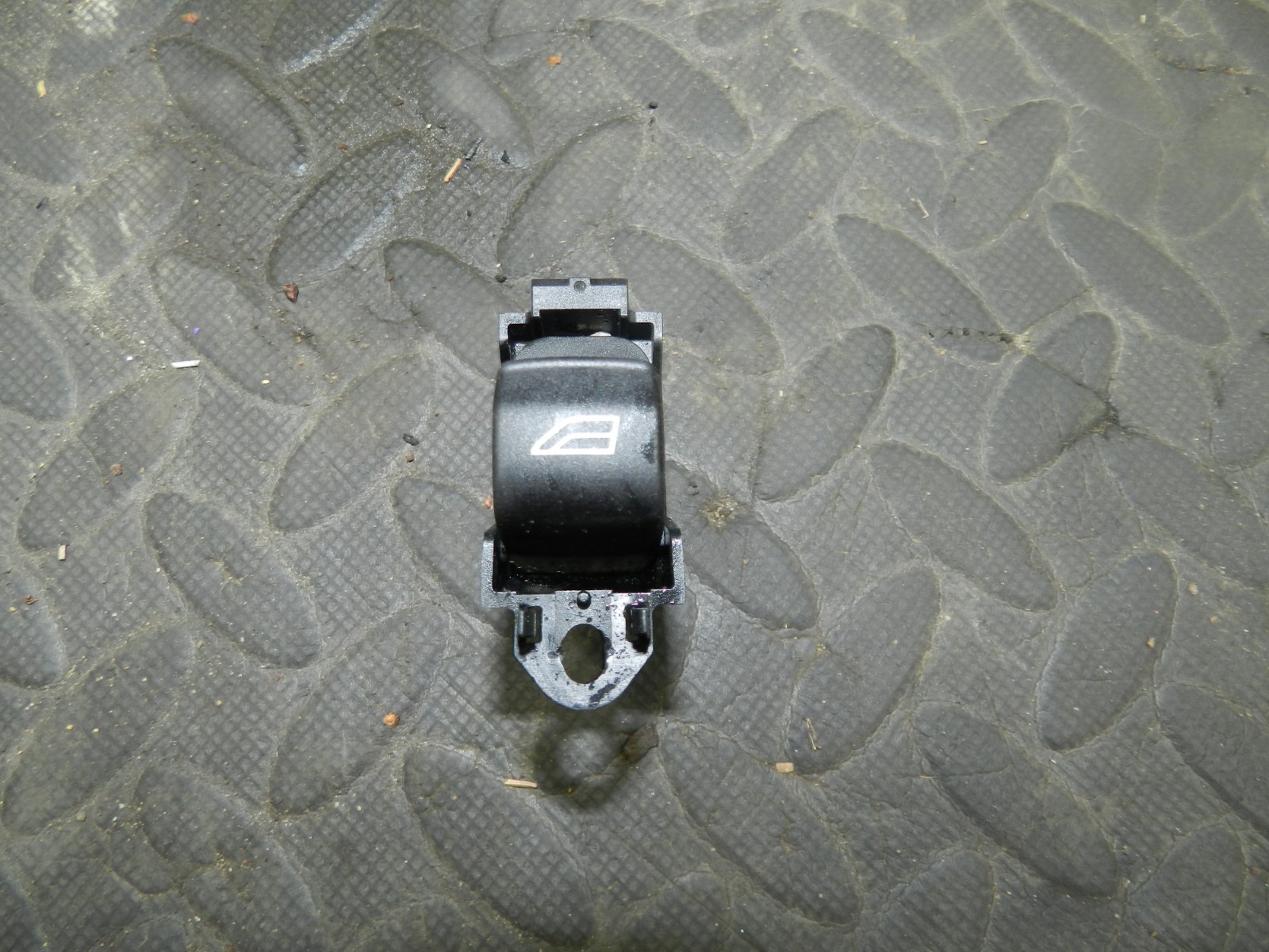 107. 2007 VOLVO S80 D5. WINDOW SWITCH