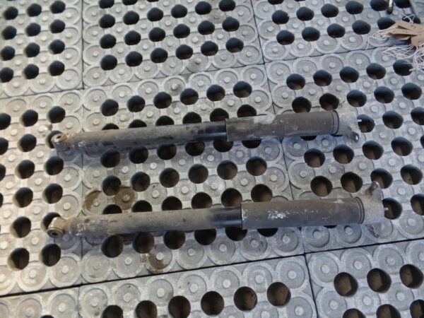 2013 Mk3 Ford Focus Rear Shock Absorbers / Dampeners With Mounts