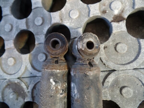 2013 Mk3 Ford Focus Rear Shock Absorbers / Dampeners With Mounts - Image 3