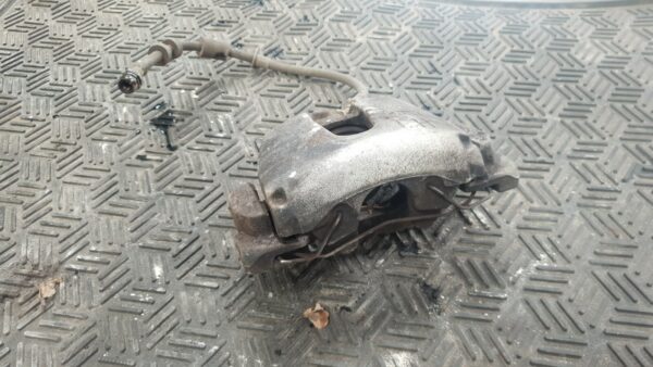 2013 Ford Focus 1.0 Petrol Ecoboost Passenger Front N/S/F Brake Caliper/Carrier
