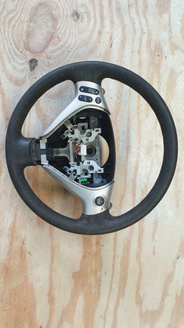 2005 HONDA JAZZ 1.4 PETROL AUTOMATIC. STEERING WHEEL.