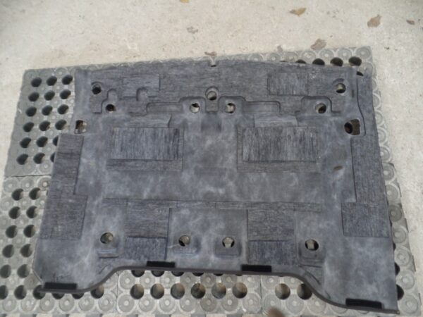 2010 HYUNDAI SANTA FE 2.2 DIESEL AUTOMATIC. BOOT CARPET LINER. - Image 2