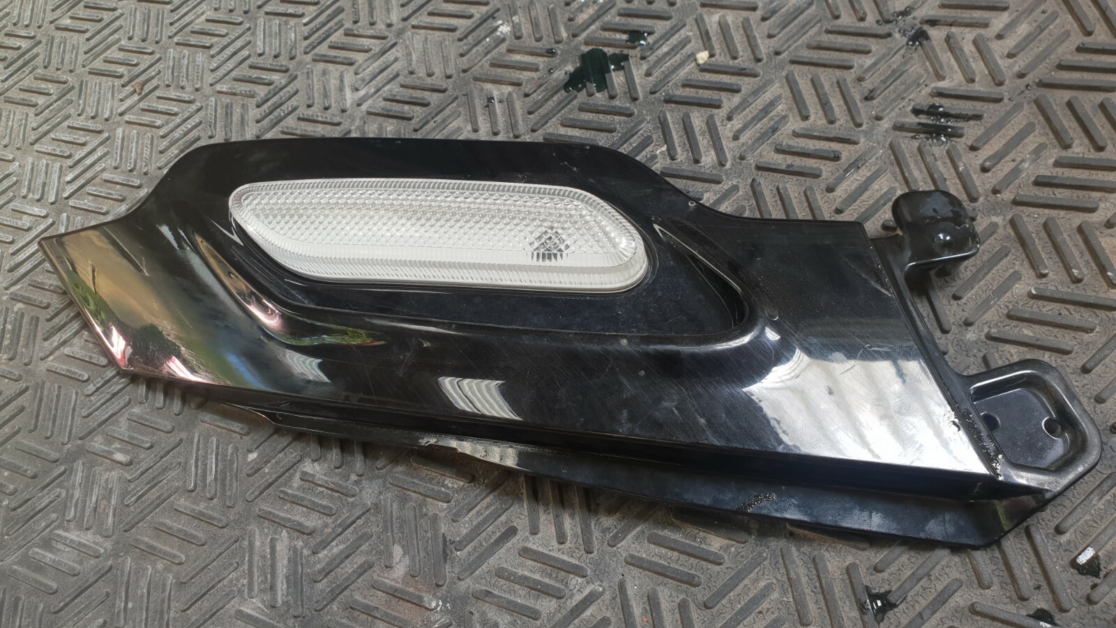 Mini Countryman 2014 1.6 Diesel N/S (Passenger) Wing Indicator + Trim 9802607