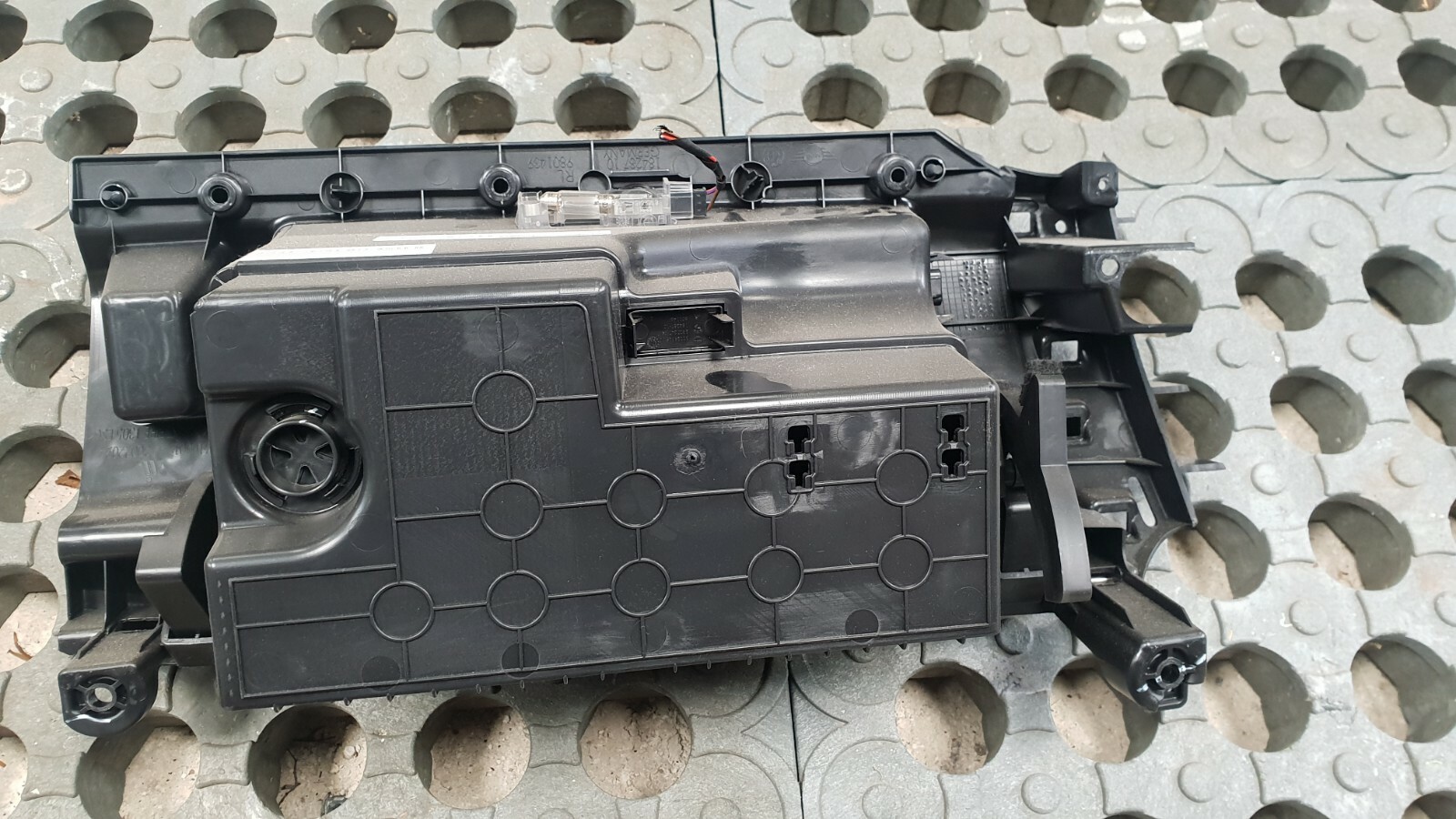 Mini Countryman 2014 1.6 Glove Box Compartment 9801439 - Image 7