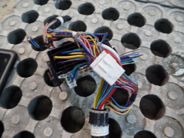 MK2 Nissan Note 2015 1.2 Petrol - Fuse Board - Image 3