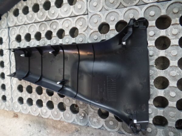 MK2 Nissan Note 2015 1.2 Petrol - Passenger N/S B-Pillar Lower Trim / Cover - Image 2