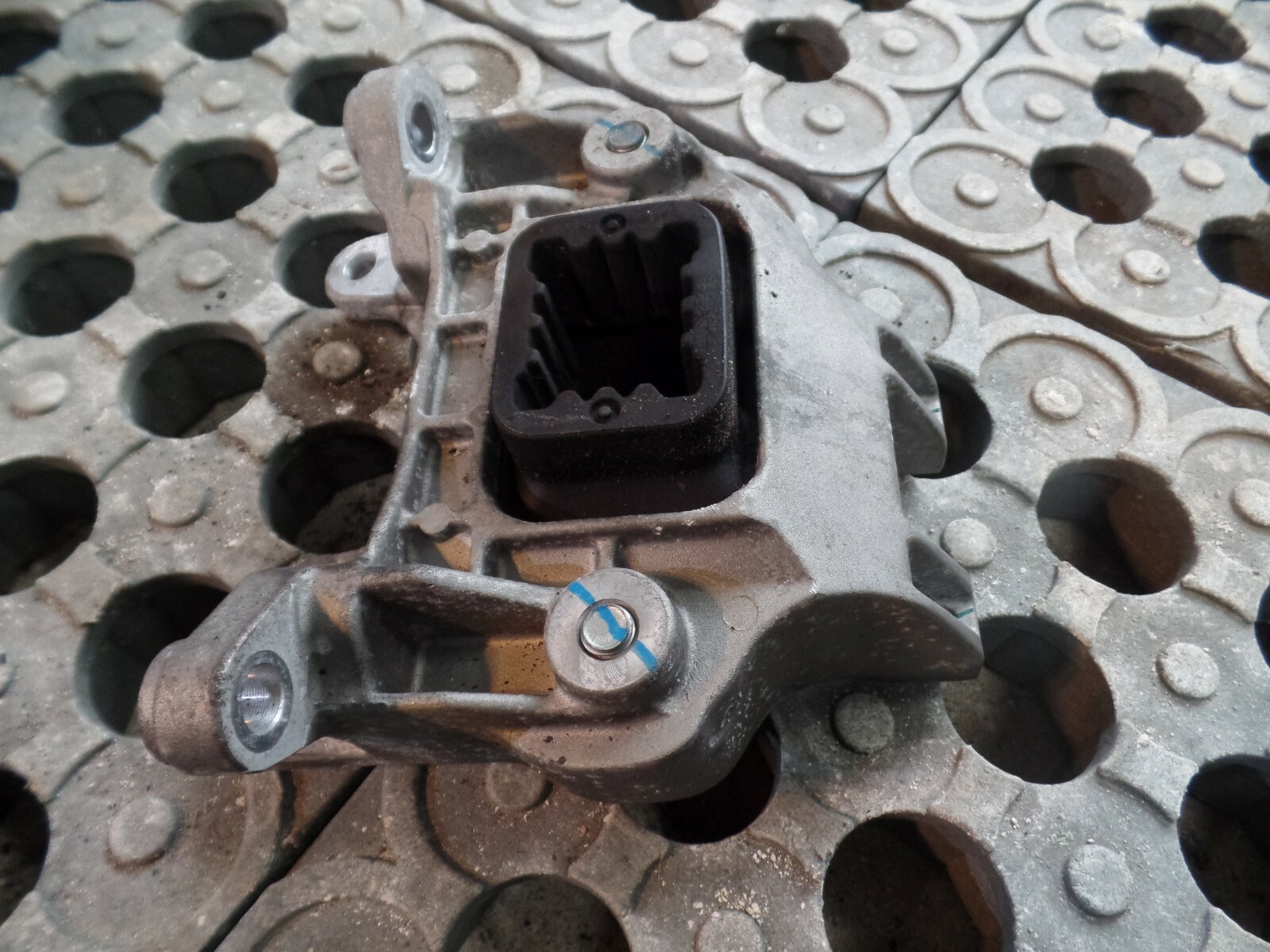 MK2 Nissan Note 2015 1.2 Engine Mount