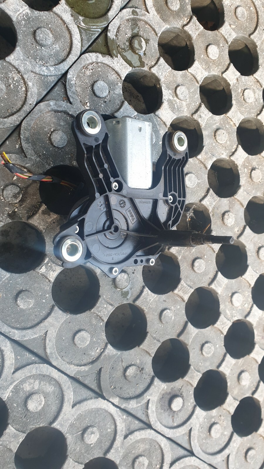 Mini Countryman 2014 R60 1.6 D – Rear Wiper Motor