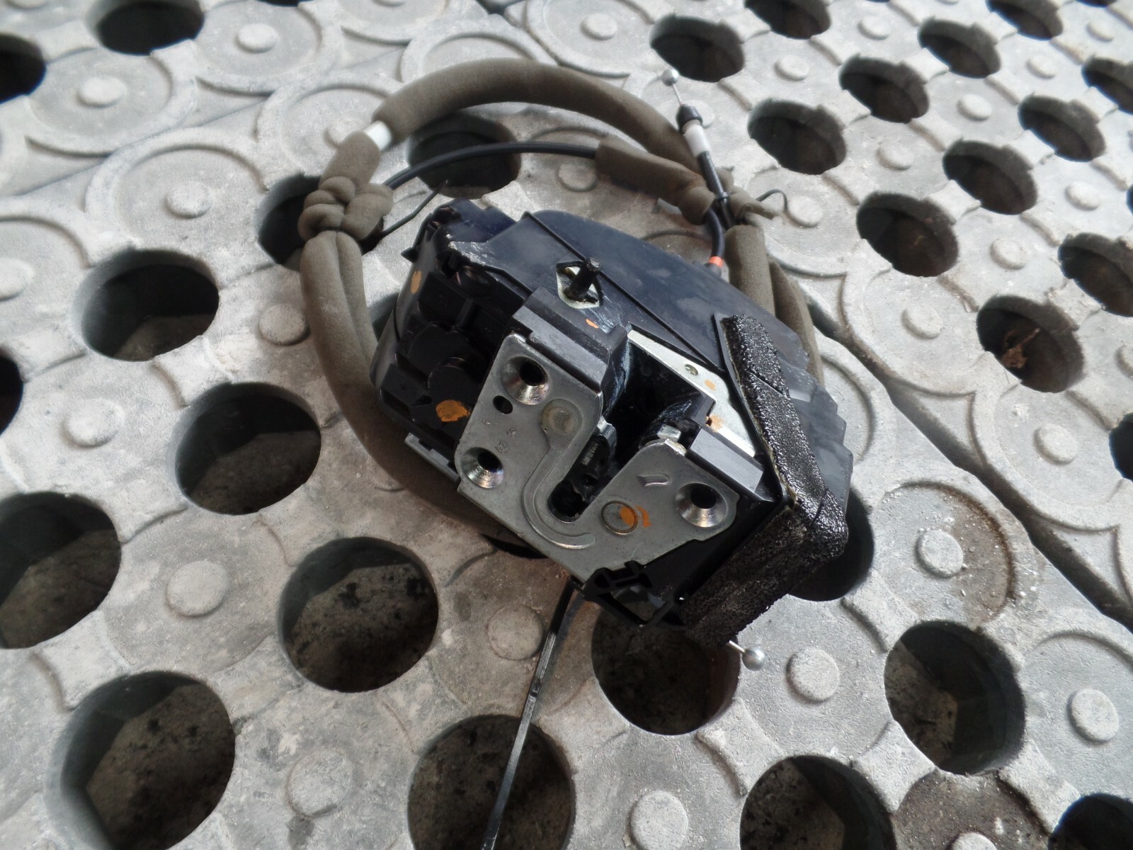 MK2 Nissan Note 2015 – Driver Side Rear O/S/R Door Lock Module