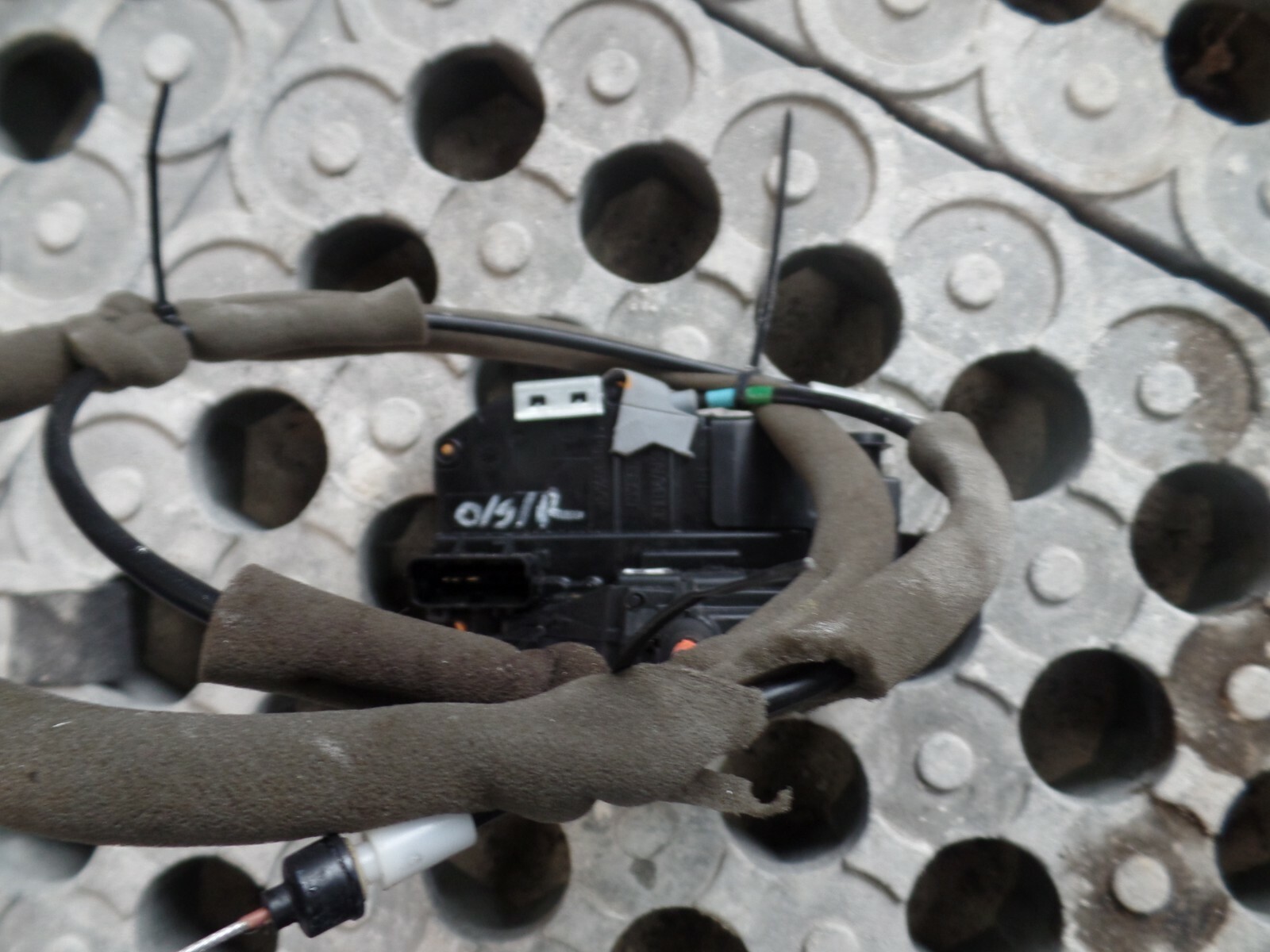 MK2 Nissan Note 2015 - Driver Side Rear O/S/R Door Lock Module - Image 3