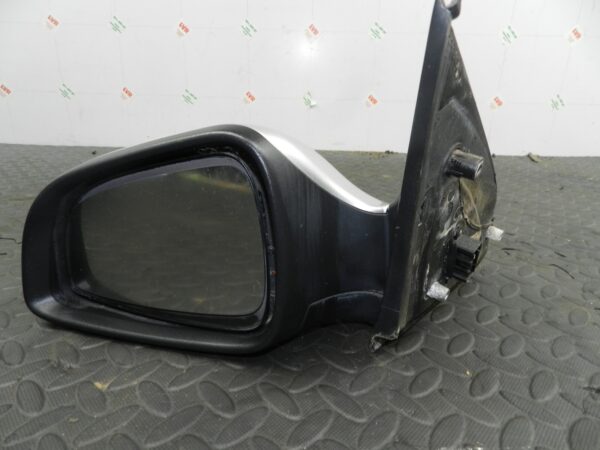 (144) 2009 VAUXHALL ASTRA H. PASSENGER SIDE WING MIRROR