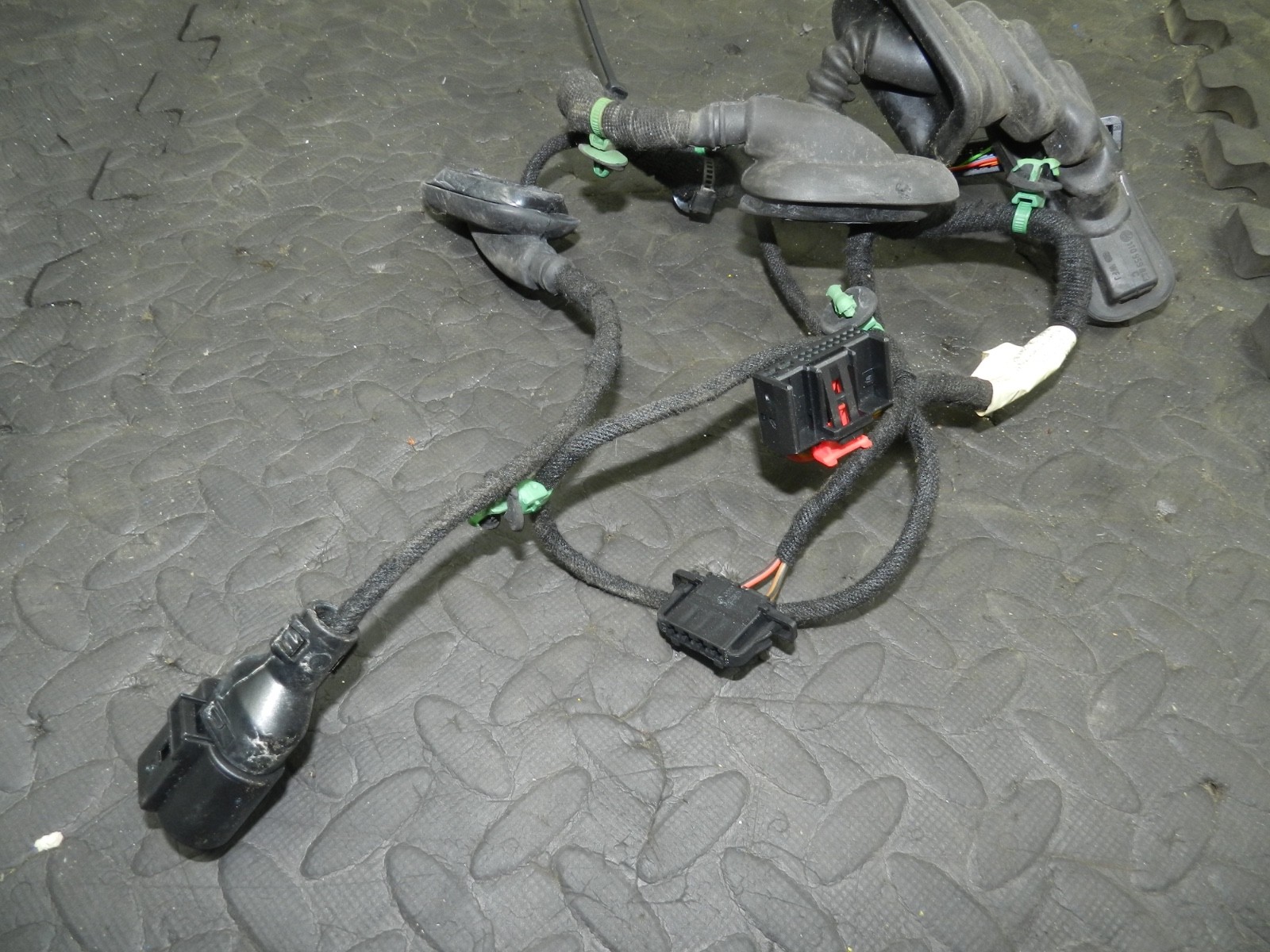 179. 2006 VOLKSWAGEN TOURAN. PASSENGER SIDE FRONT DOOR WIRING LOOM - Image 3