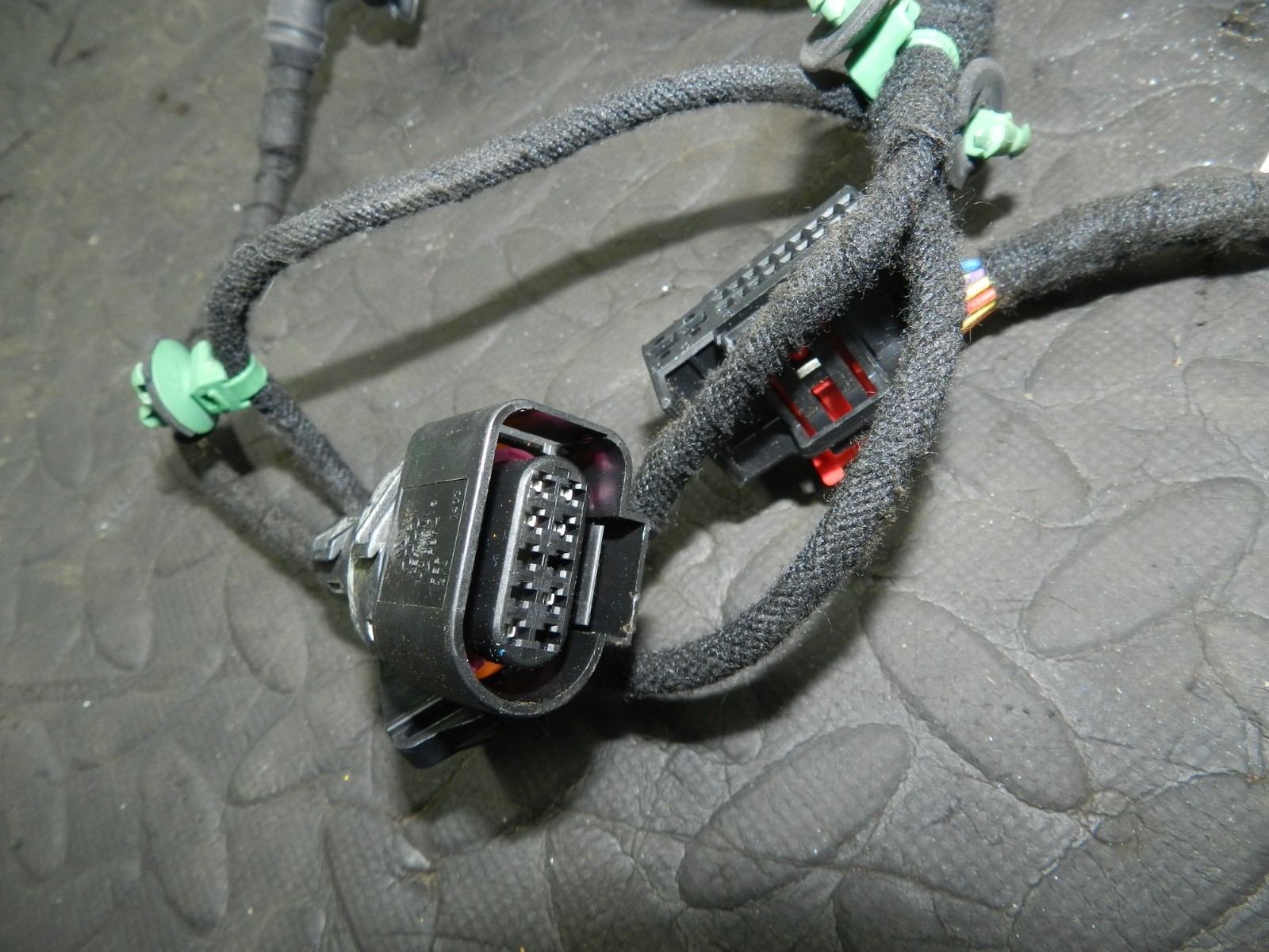 179. 2006 VOLKSWAGEN TOURAN. PASSENGER SIDE FRONT DOOR WIRING LOOM - Image 4