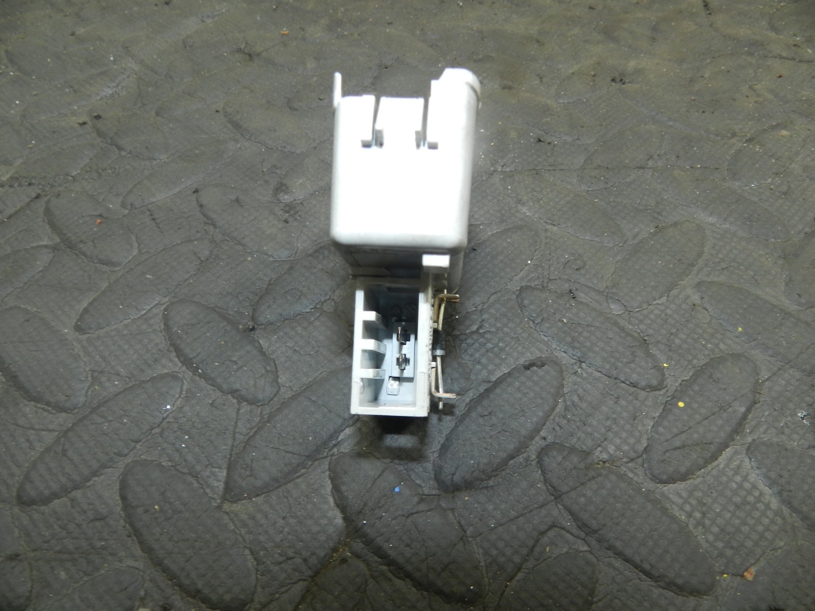 179. 2006 VOLKSWAGEN TOURAN. PASSENGER SIDE FRONT DOOR LIGHT - Image 4