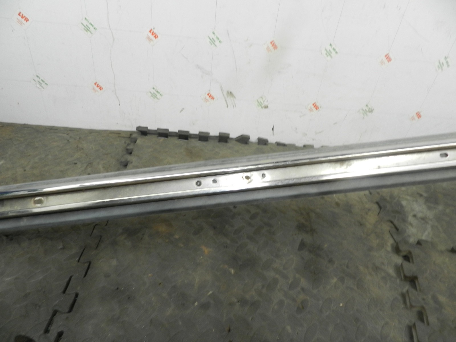 172. 2011 JEEP GRAND CHEROKEE MK4 WK2. DRIVER SIDE ROOF RAIL - Image 3