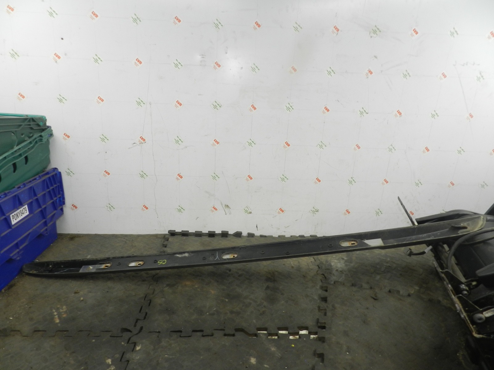 172. 2011 JEEP GRAND CHEROKEE MK4 WK2. DRIVER SIDE ROOF RAIL - Image 5