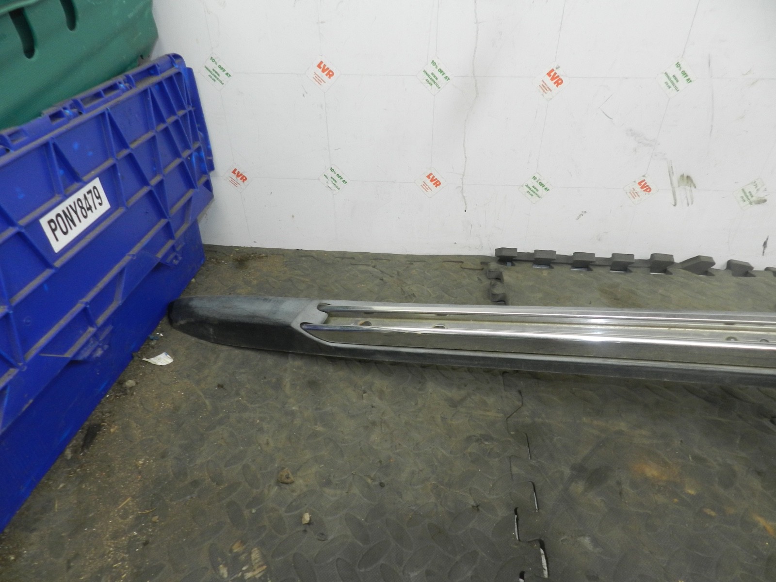 172. 2011 JEEP GRAND CHEROKEE MK4 WK2. PASSENGER SIDE ROOF RAIL - Image 2