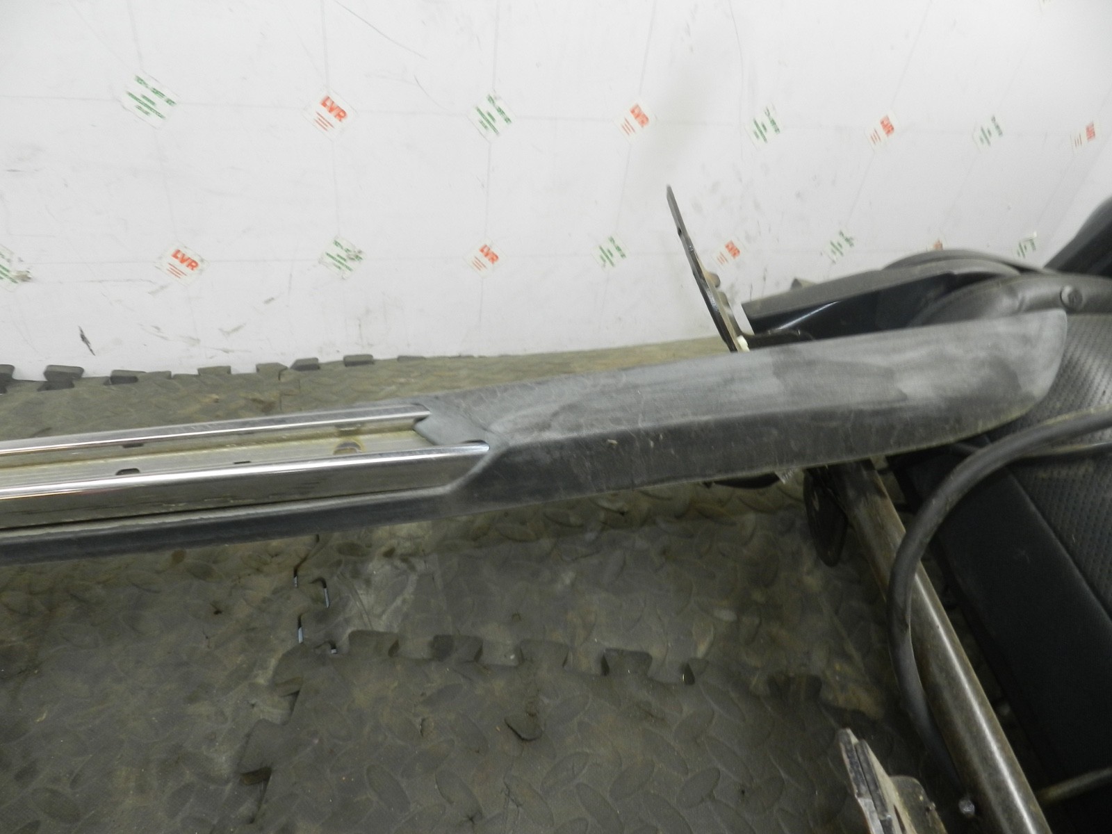172. 2011 JEEP GRAND CHEROKEE MK4 WK2. PASSENGER SIDE ROOF RAIL - Image 4