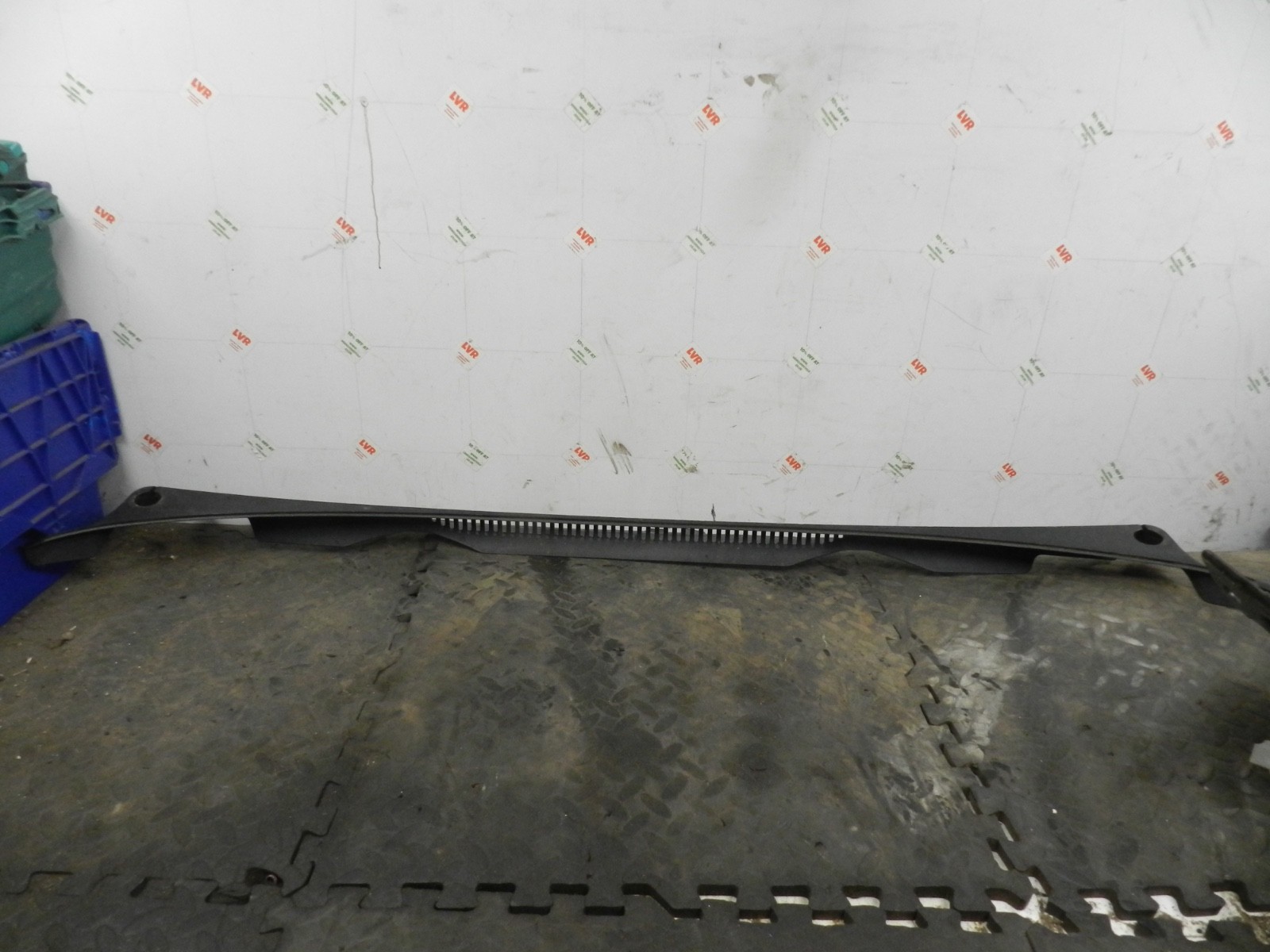 179. 2006 VOLKSWAGEN TOURAN. SCUTTLE PANEL