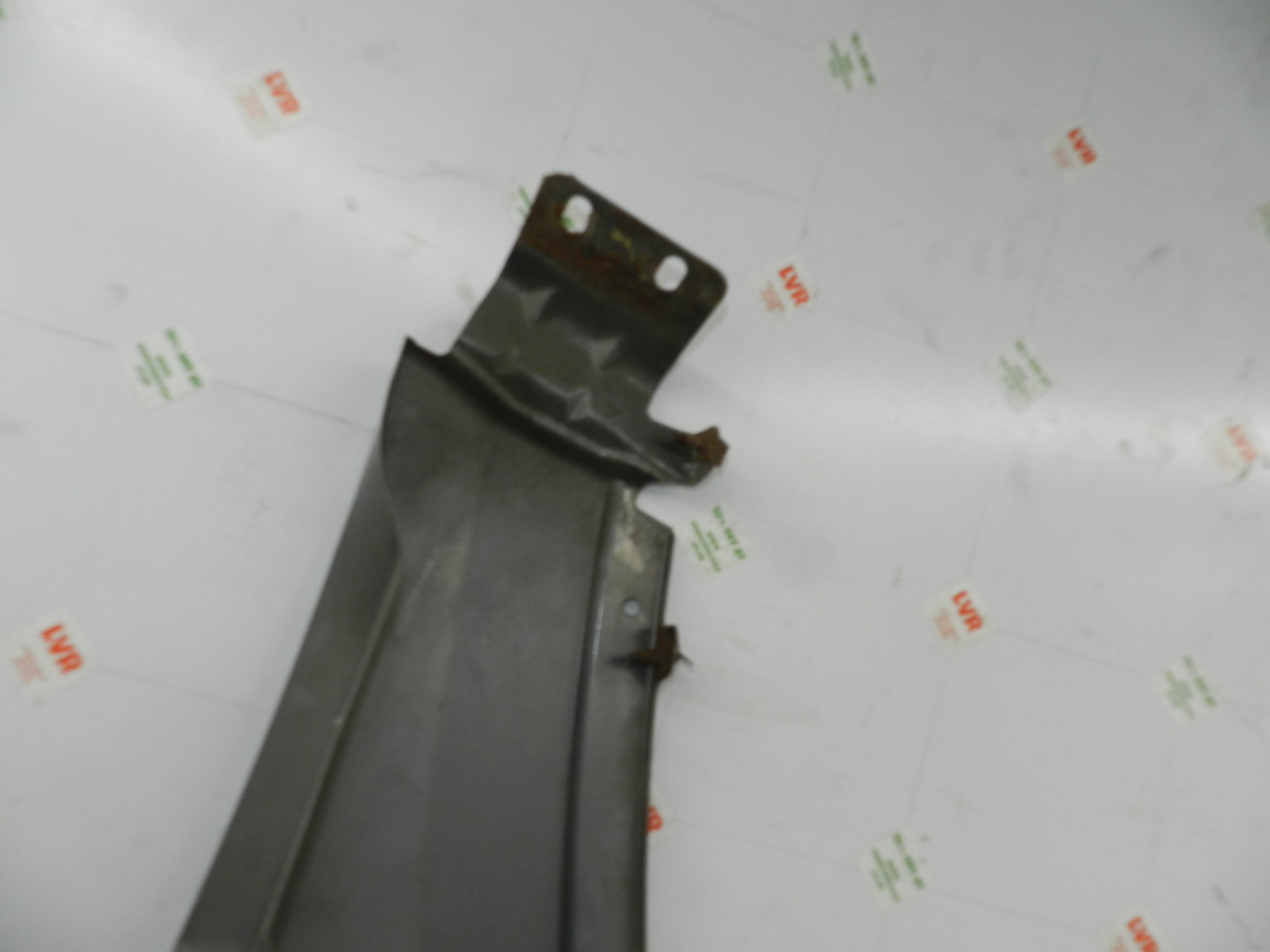 172. 2011 JEEP GRAND CHEROKEE MK4 WK2. DRIVER SIDE WING IN GREY SCRATCHED - Image 9