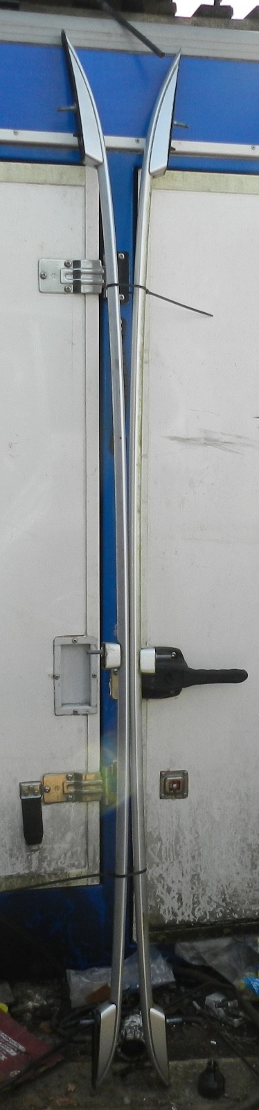 179. 2006 VOLKSWAGEN TOURAN. ROOF RAILS - Image 2