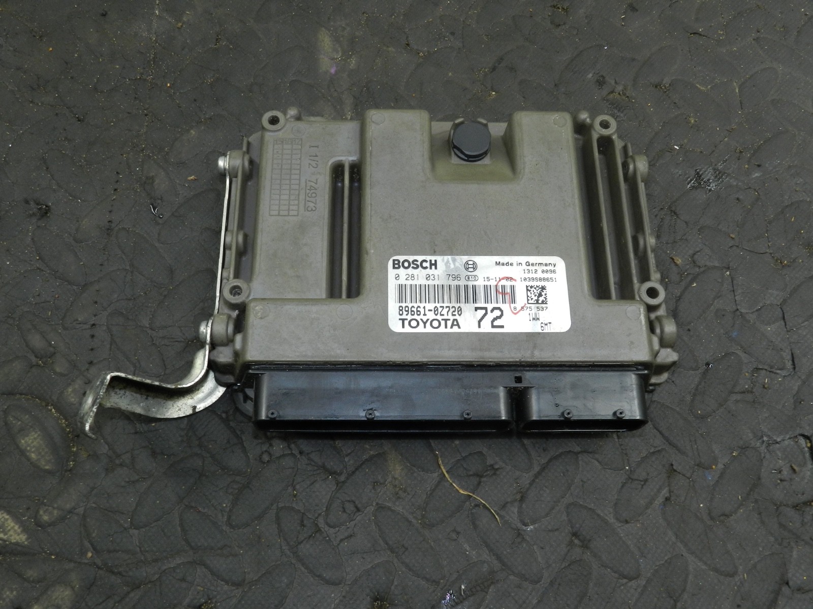 169. TOYOTA AURIS. 1.6 DIESEL. 89661-0Z720 ENGINE CONTROL UNIT ECU