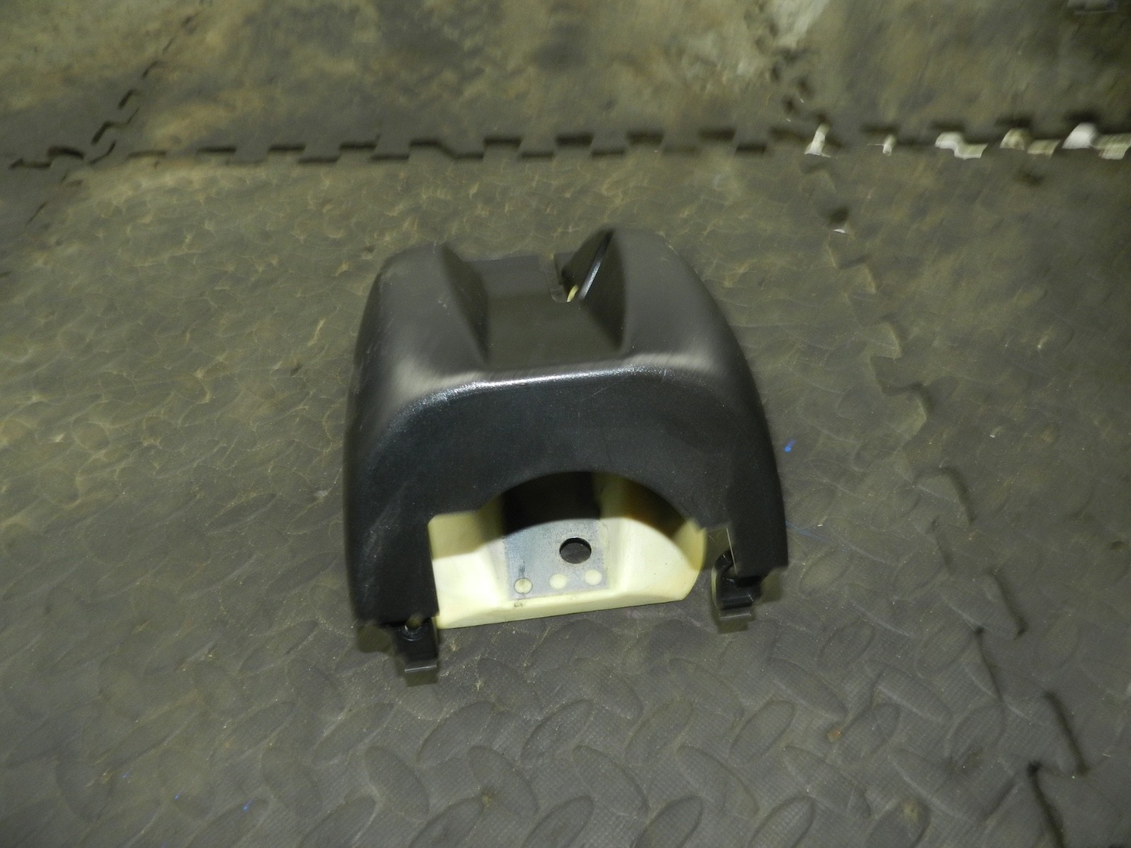 179. 2006 VOLKSWAGEN TOURAN. STEERING COWLING LOWER TRIM - Image 3