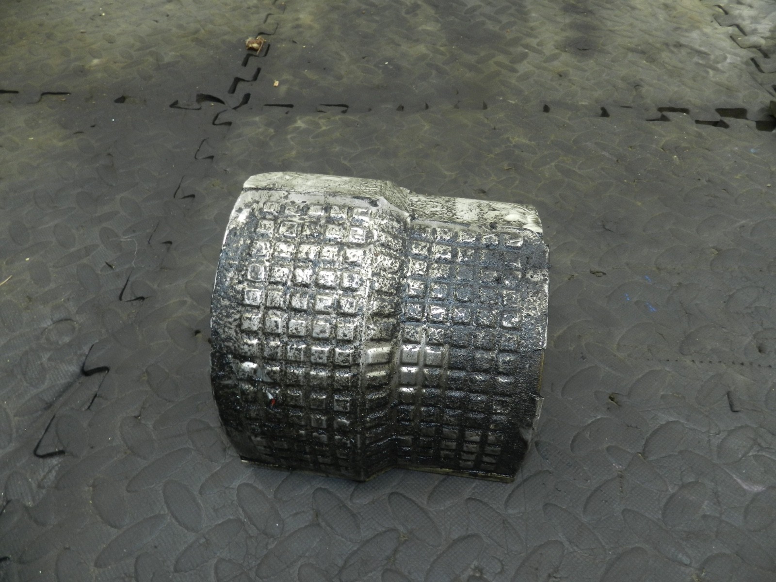 179. 2006 VOLKSWAGEN TOURAN. HEAT SHIELD - Image 2
