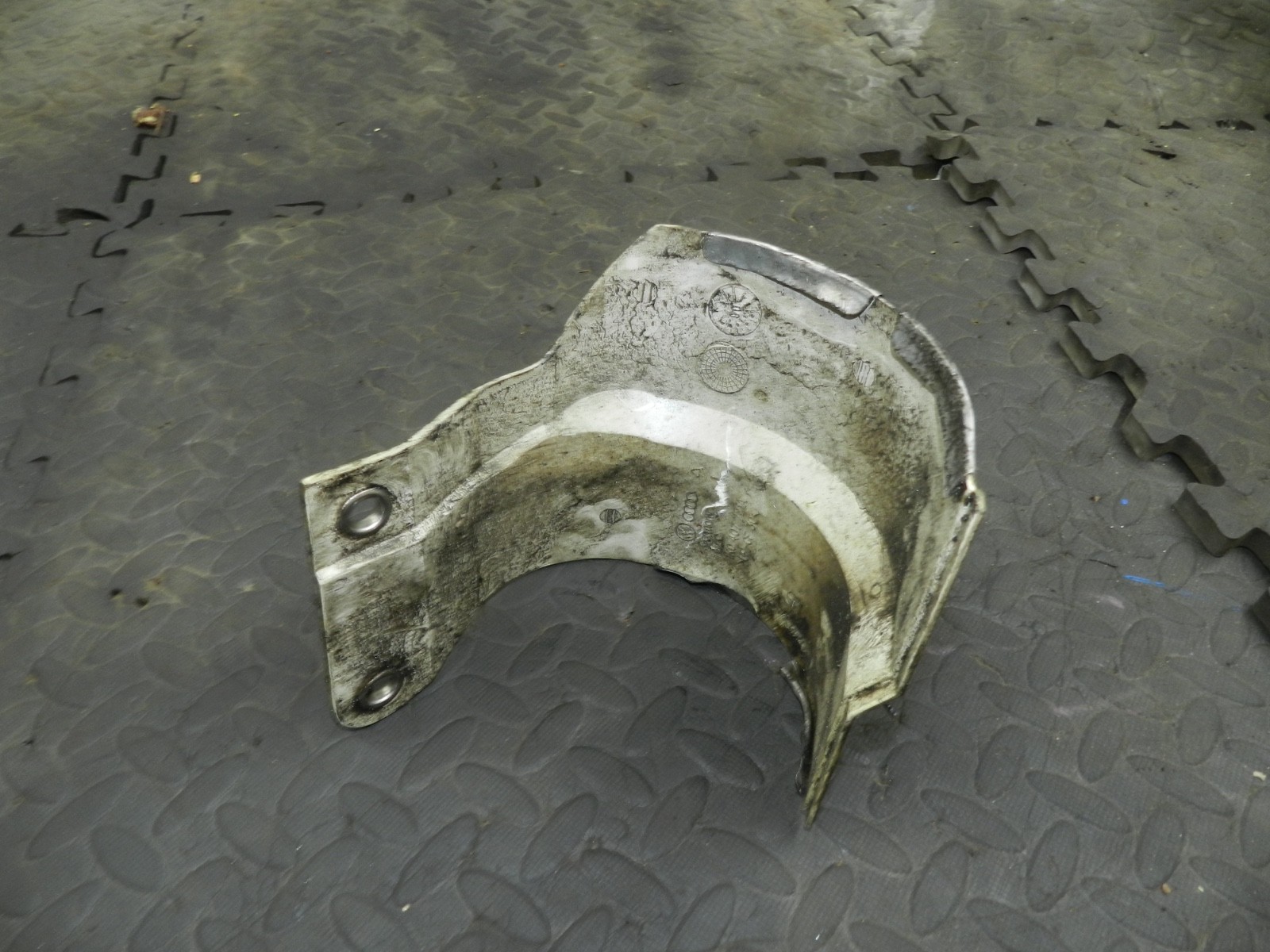 179. 2006 VOLKSWAGEN TOURAN. HEAT SHIELD - Image 5