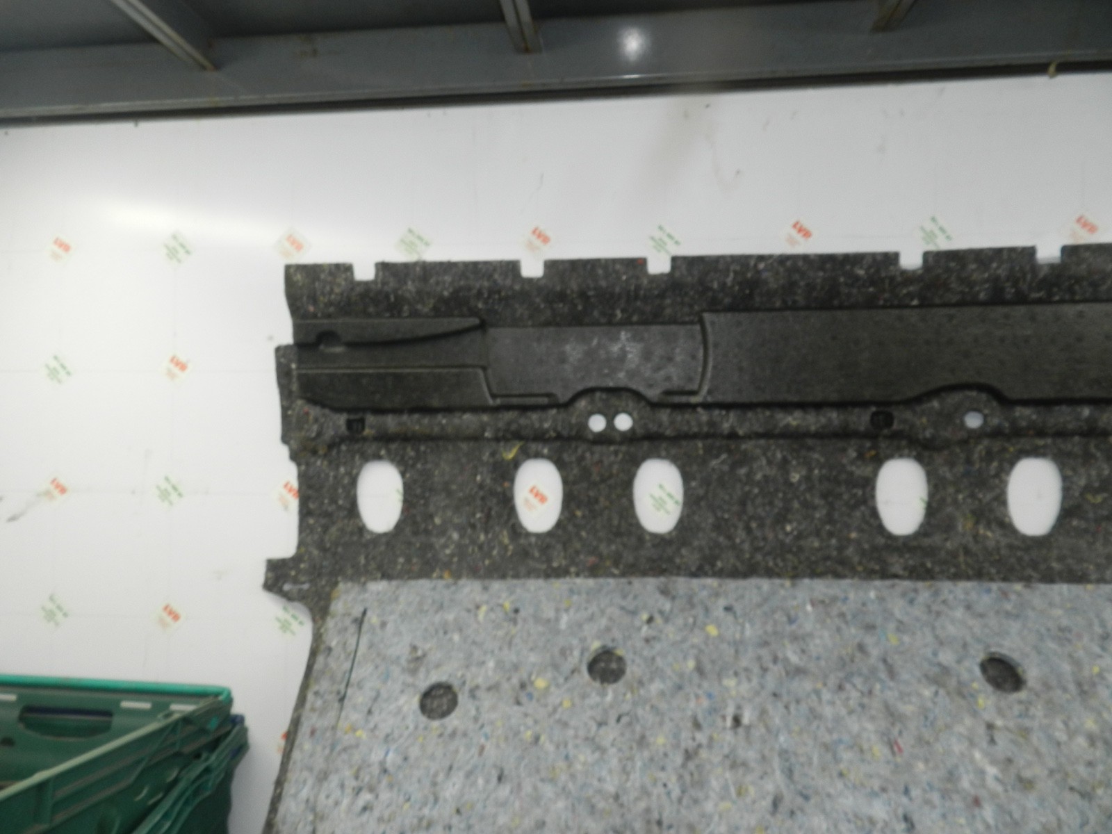 179. 2006 VOLKSWAGEN TOURAN. REAR CARPET - Image 7