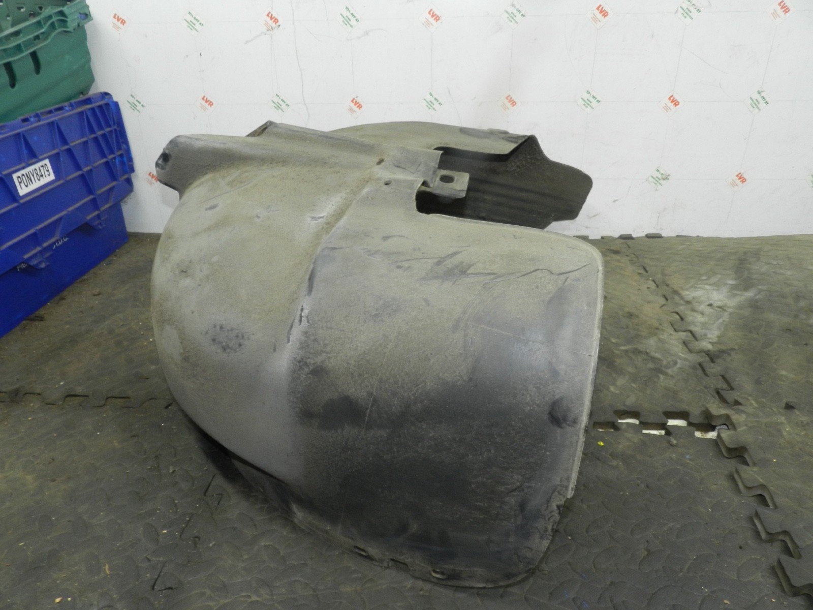 179. 2006 VOLKSWAGEN TOURAN. PASSENGER SIDE REAR WHEEL ARCH LINER - Image 4